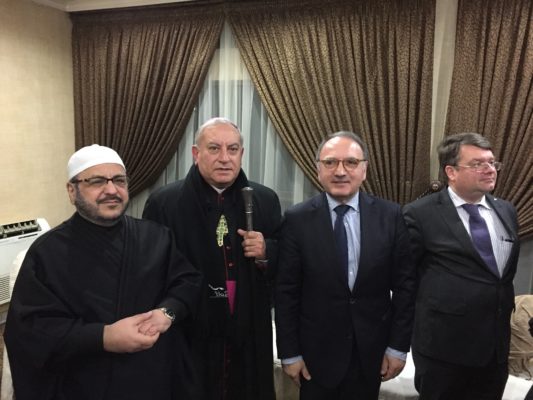 De gauche à droite, le mufti d'Alep, l'archevêque chrétien et Aldo Carcaci