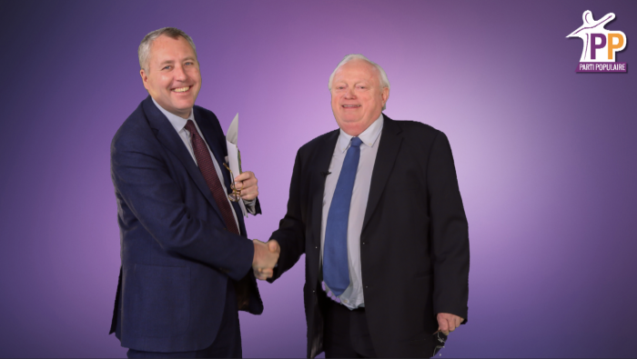 Mischael Modrikamen, président du Parti Populaire (à gauche) et Jean-Claude Goblet , entrepreneur (à droite)